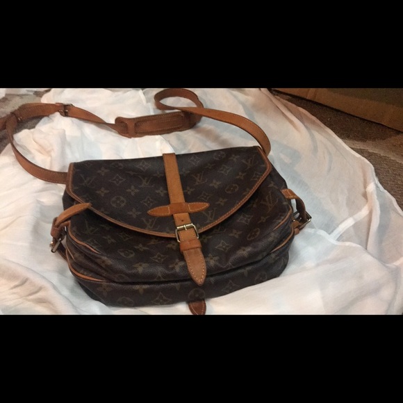 Authentic Louis Vuitton - Picture 4 of 6